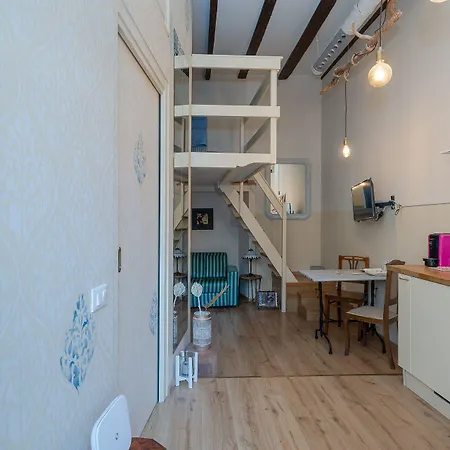 33 By Solutions Apartman *