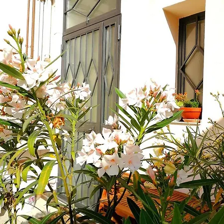 33 By Solutions Apartment Como